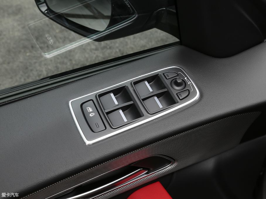 2020ݱF-PACE 2.0T ِ