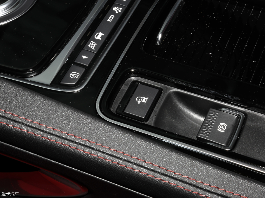 2020ݱF-PACE 2.0T ِ