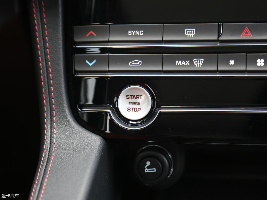 2020ݱF-PACE 2.0T ِ