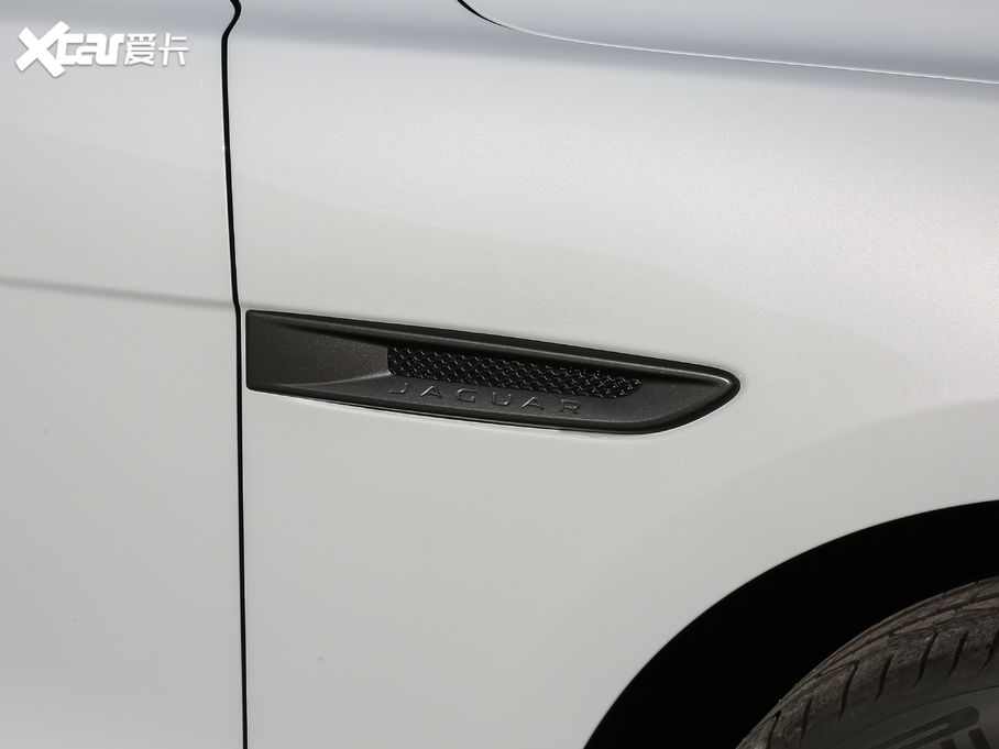 2020ݱF-PACE 300 R-Sport\Ӱ