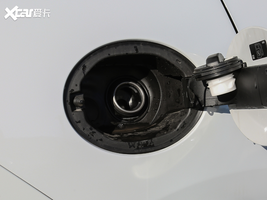 2020ݱF-PACE 300 R-Sport\Ӱ