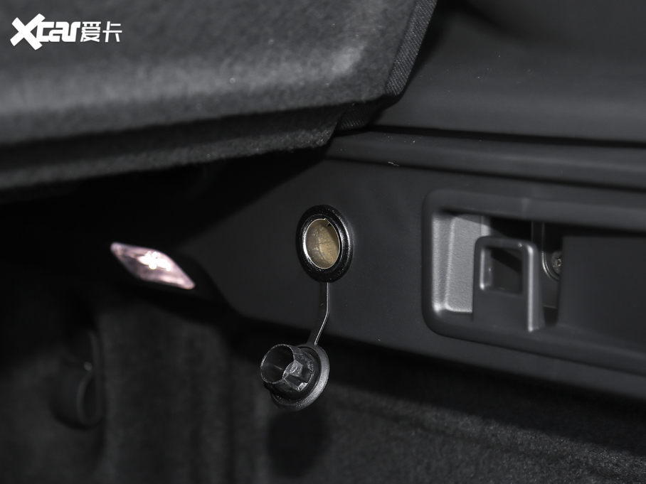 2020ݱF-PACE 300 R-Sport\Ӱ