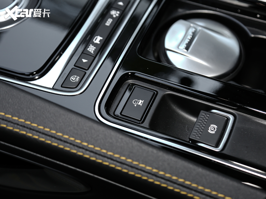 2020ݱF-PACE 300 R-Sport\Ӱ