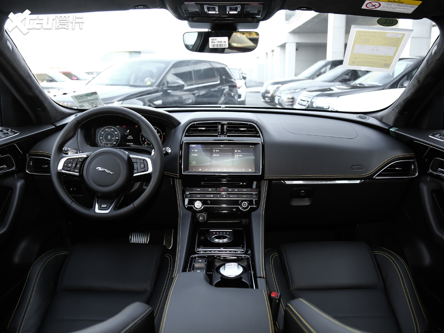 2020ݱF-PACE 300 R-Sport\Ӱ