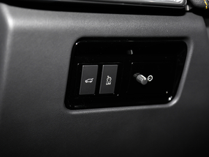 2020300 R-Sport\Ӱ g