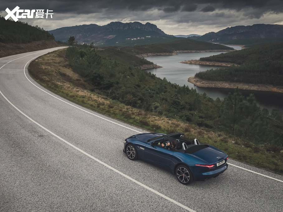 2021ݱF-TYPE P300 򌳨