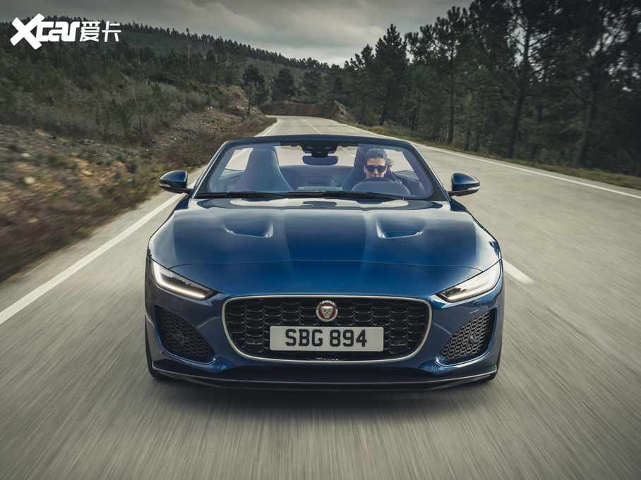 2021ݱF-TYPE P300 򌳨