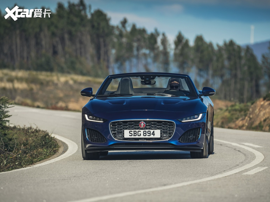 2021ݱF-TYPE P300 򌳨