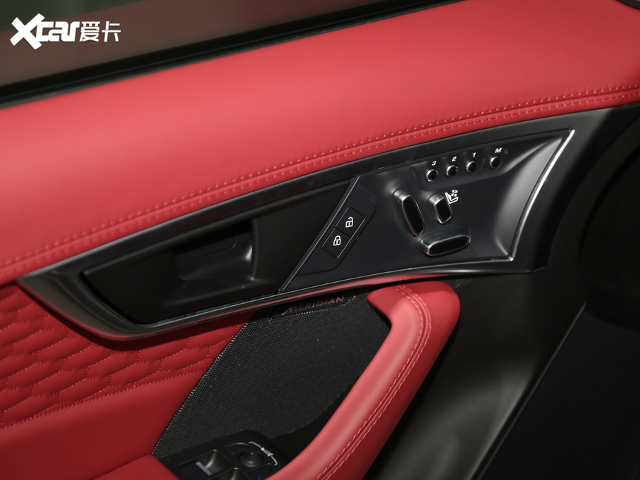 2021ݱF-TYPE P300 (q)First EditionӲ픰