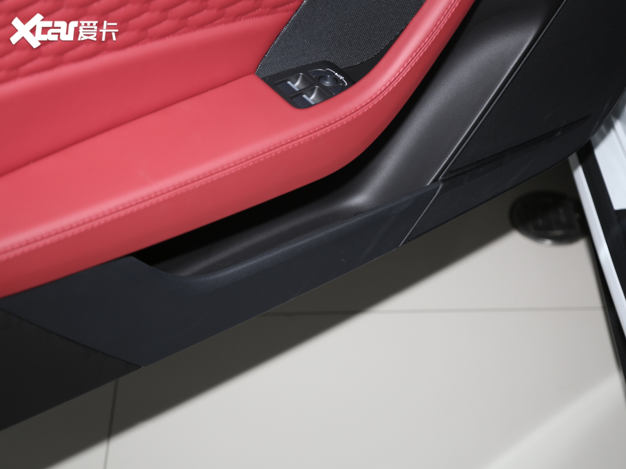 2021ݱF-TYPE P300 (q)First EditionӲ픰