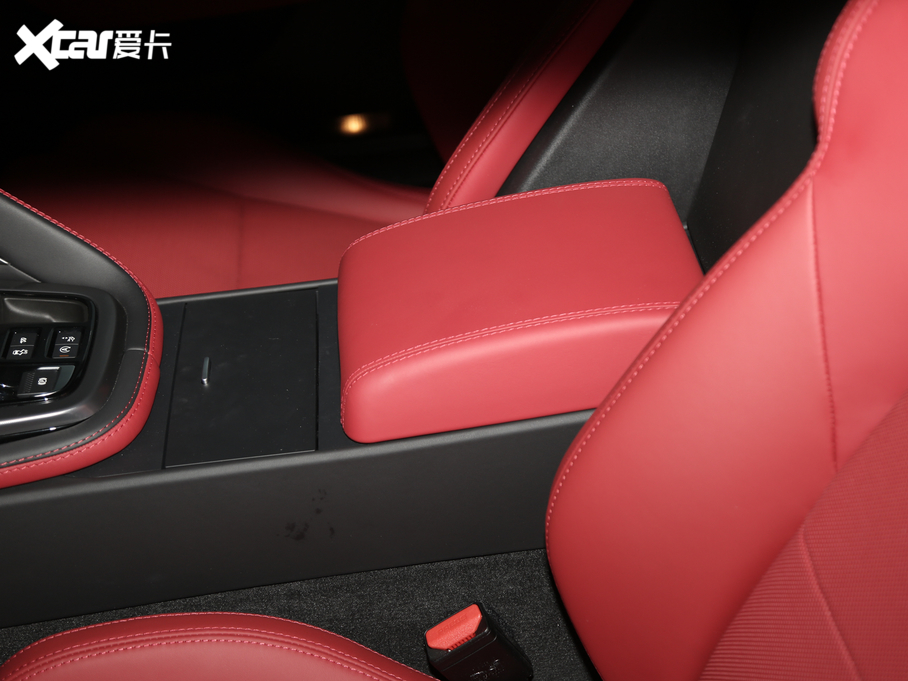 2021ݱF-TYPE P300 First EditionӲ픰