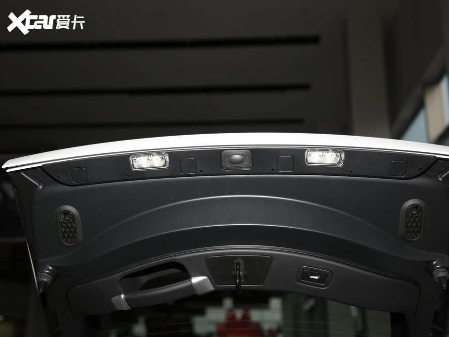 2021ݱF-TYPE P300 First EditionӲ픰