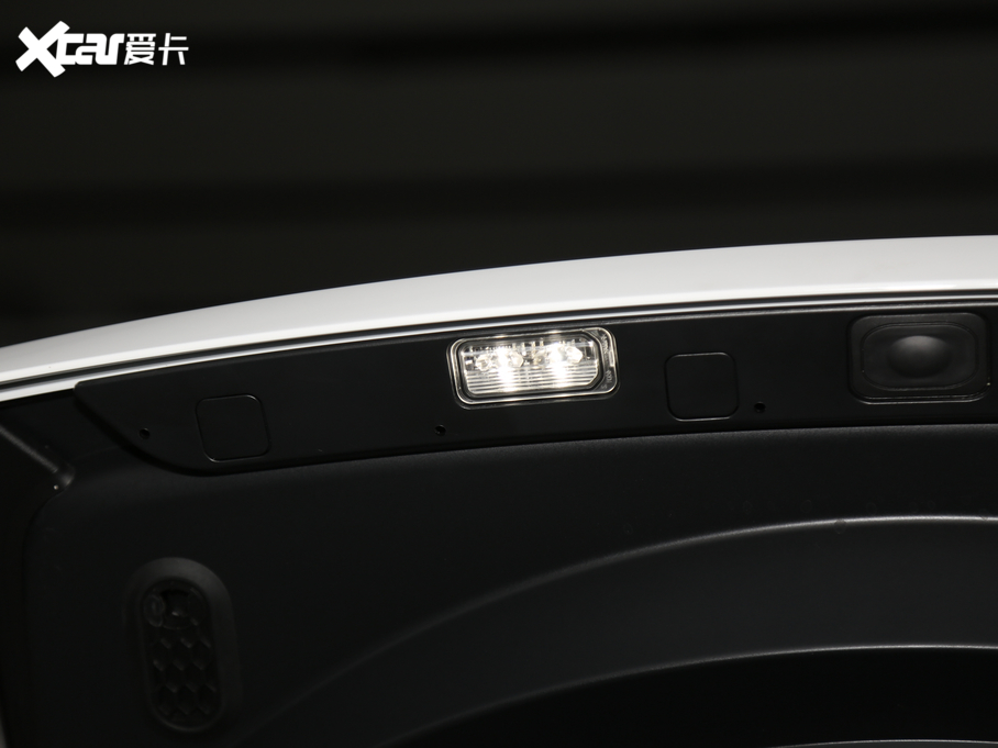 2021ݱF-TYPE P300 First EditionӲ픰