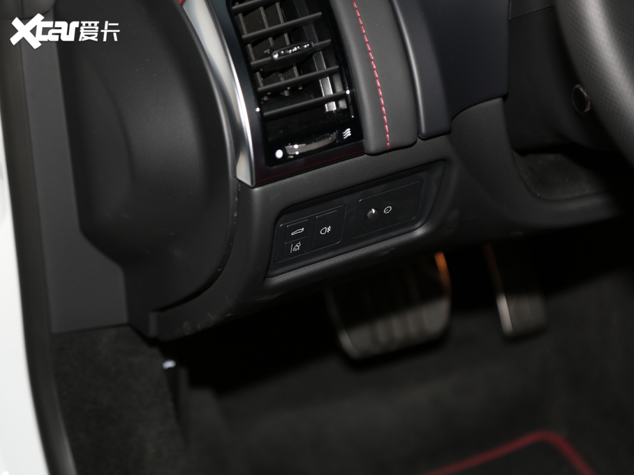 2021ݱF-TYPE P300 First EditionӲ픰