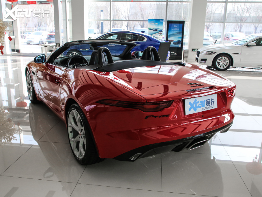 2021ݱF-TYPE P300 򌳨