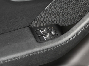 2021P300 (q)Ӳ픰 {܇ƅ^(q)	