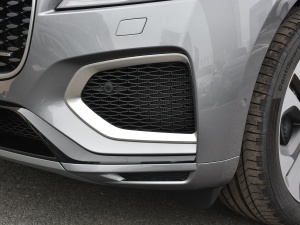 2021340PS R-Dynamic SE ^