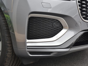 2021340PS R-Dynamic SE ^