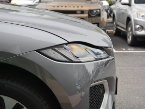 2021340PS R-Dynamic SE ^