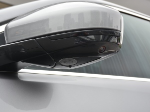 2021340PS R-Dynamic SE ^