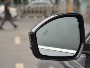 2021340PS R-Dynamic SE ^