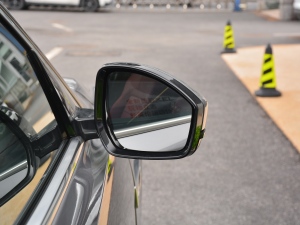 2021340PS R-Dynamic SE ^