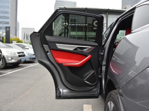 2021340PS R-Dynamic SE ܇T