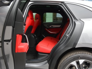 2021340PS R-Dynamic SE ſg