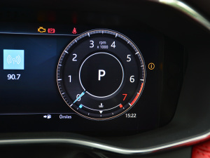 2021340PS R-Dynamic SE п؅^