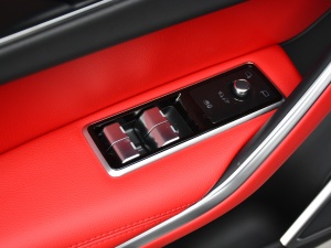 2021340PS R-Dynamic SE {܇ƅ^	