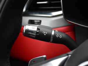 2021340PS R-Dynamic SE п؅^