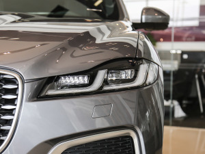 2021250PS R-Dynamic SE 