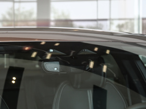 2021250PS R-Dynamic SE ^