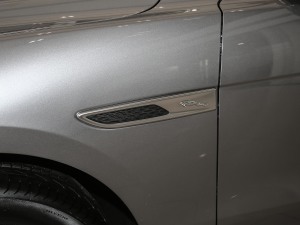 2021250PS R-Dynamic SE ^