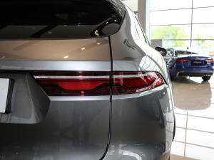 2021250PS R-Dynamic SE β