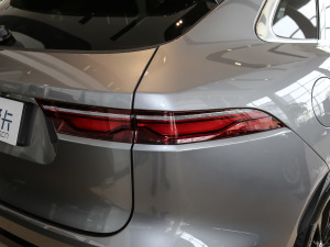 2021250PS R-Dynamic SE ^