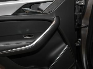 2021250PS R-Dynamic SE g