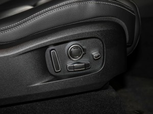 2021250PS R-Dynamic SE g