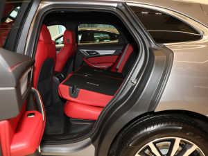 2021250PS R-Dynamic S ηŵ