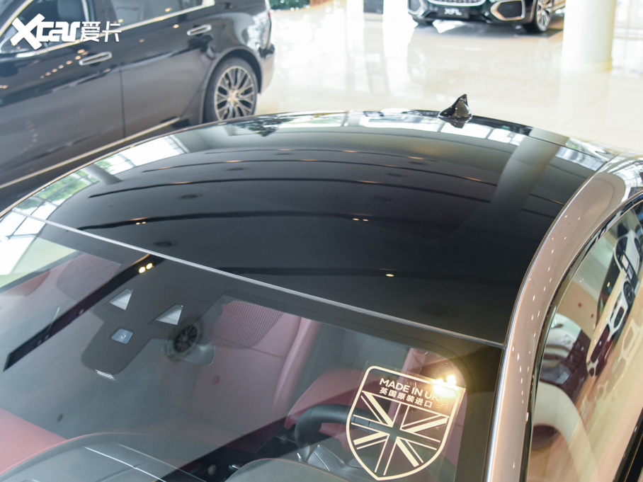 2022��ݱ�F-TYPE P300 Ӳ픰� R-DYNAMIC BLACK