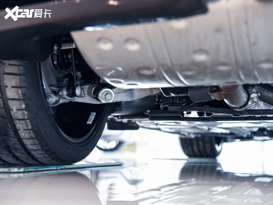 2022ݱF-TYPE P300 Ӳ픰 R-DYNAMIC BLACK