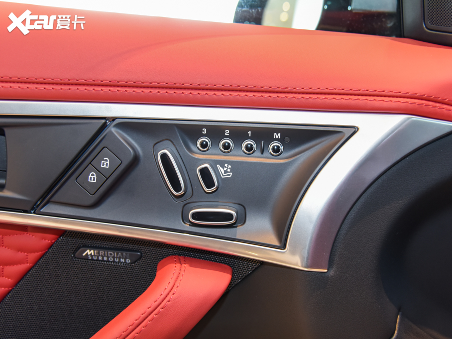 2022ݱF-TYPE P300 Ӳ픰 R-DYNAMIC BLACK