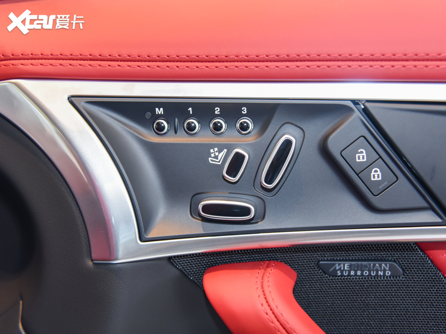 2022ݱF-TYPE P300 Ӳ픰 R-DYNAMIC BLACK