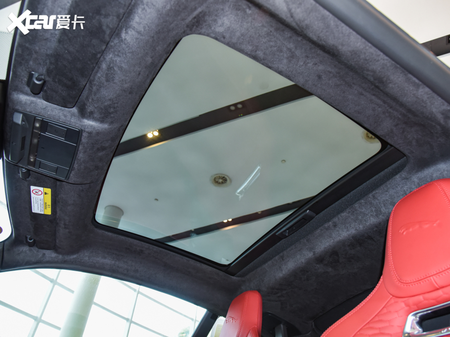 2022��ݱ�F-TYPE P300 Ӳ픰� R-DYNAMIC BLACK