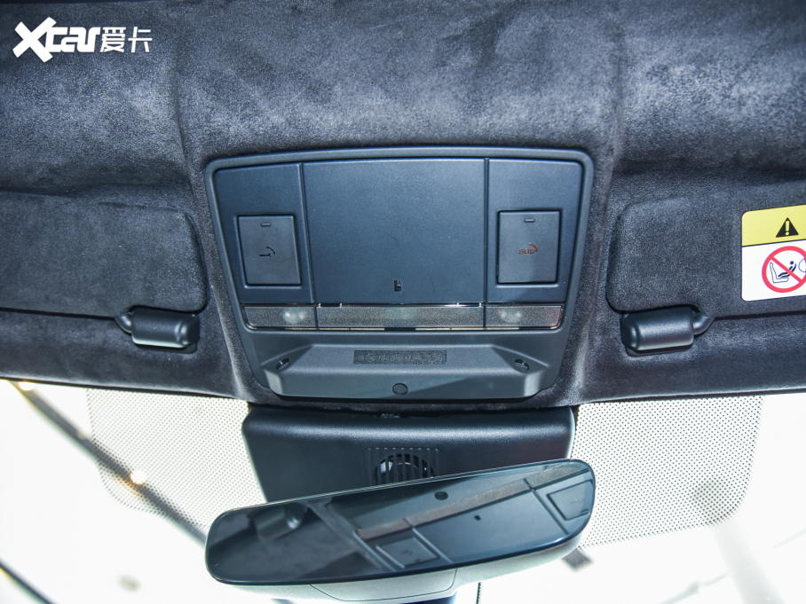 2022ݱF-TYPE P300 Ӳ픰 R-DYNAMIC BLACK