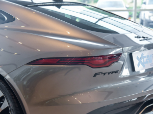 2022P300 Ӳ픰 R-DYNAMIC BLACK β