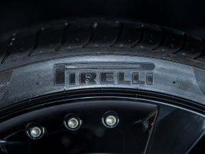 2022P300 Ӳ픰 R-DYNAMIC BLACK ݆̥Ʒ