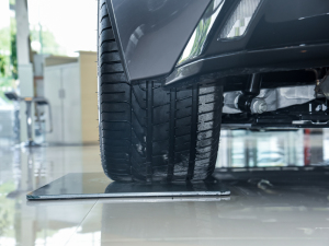 2022P300 Ӳ픰 R-DYNAMIC BLACK ^