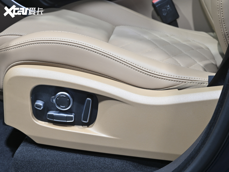 2022ݱF-PACE P250 HSE 