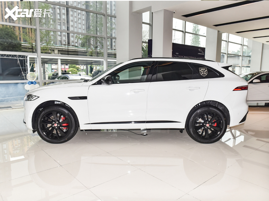 2022ݱF-PACE P250 R-Dynamic BLACK